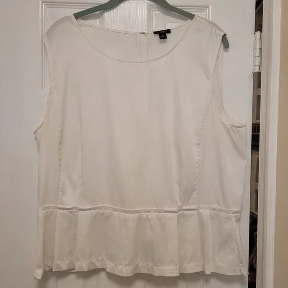 Classic Ann Taylor White Top w/ Peplum - Picture 6 of 10